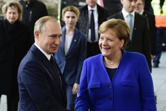 Putin to Have Final Meeting With Merkel in Moscow Ahead of Her Retirement
